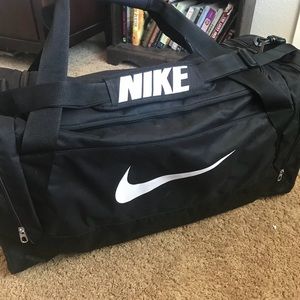 Large Nike Duffle Luggage Bag